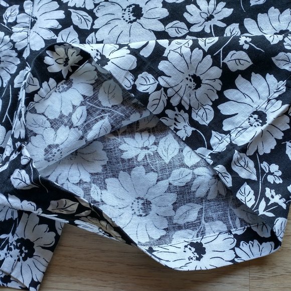 Jones NY Sport Linen Cotton Blend Floral Shorts - Picture 2 of 6